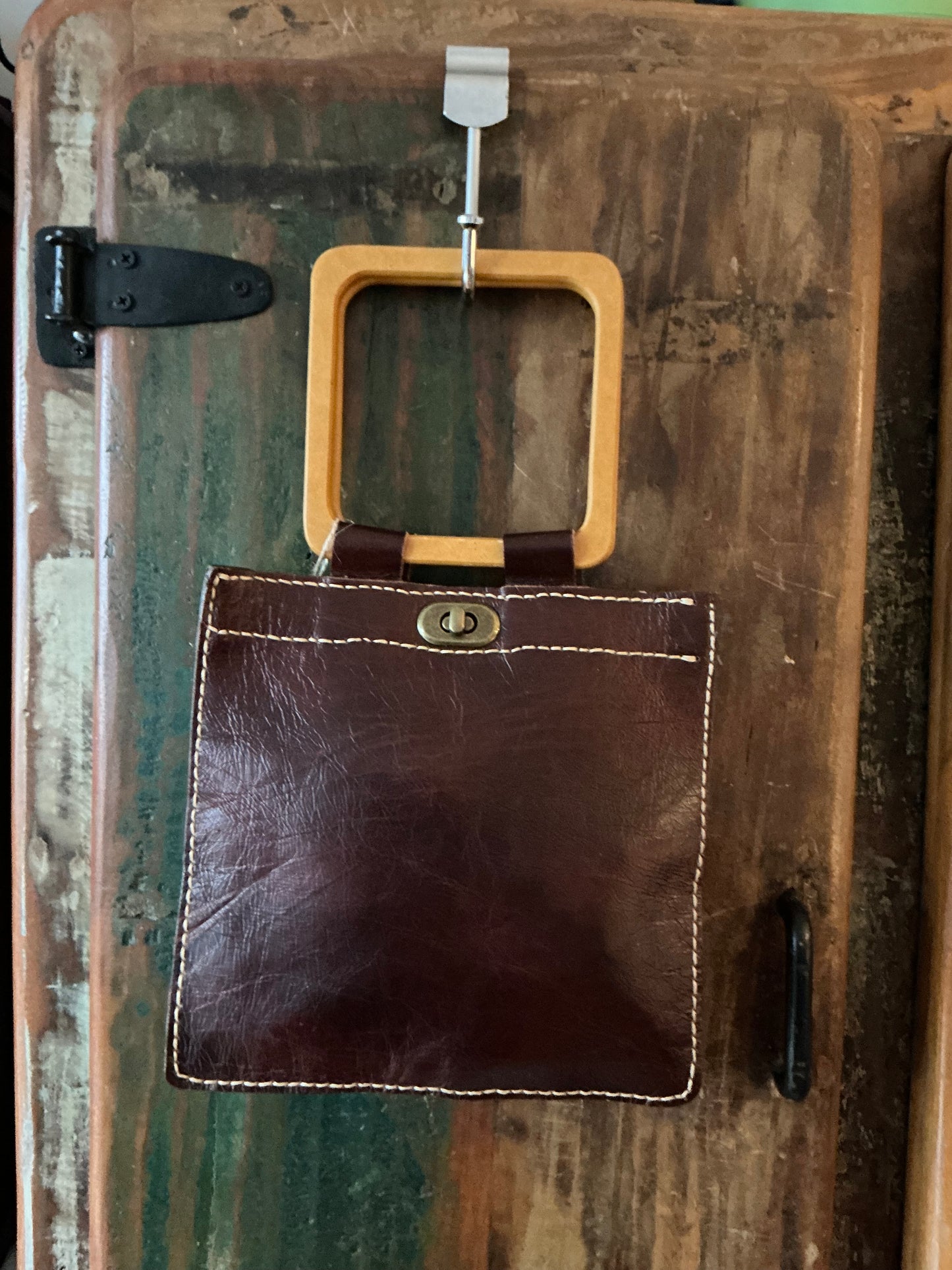 The Square with square handle (Brown)