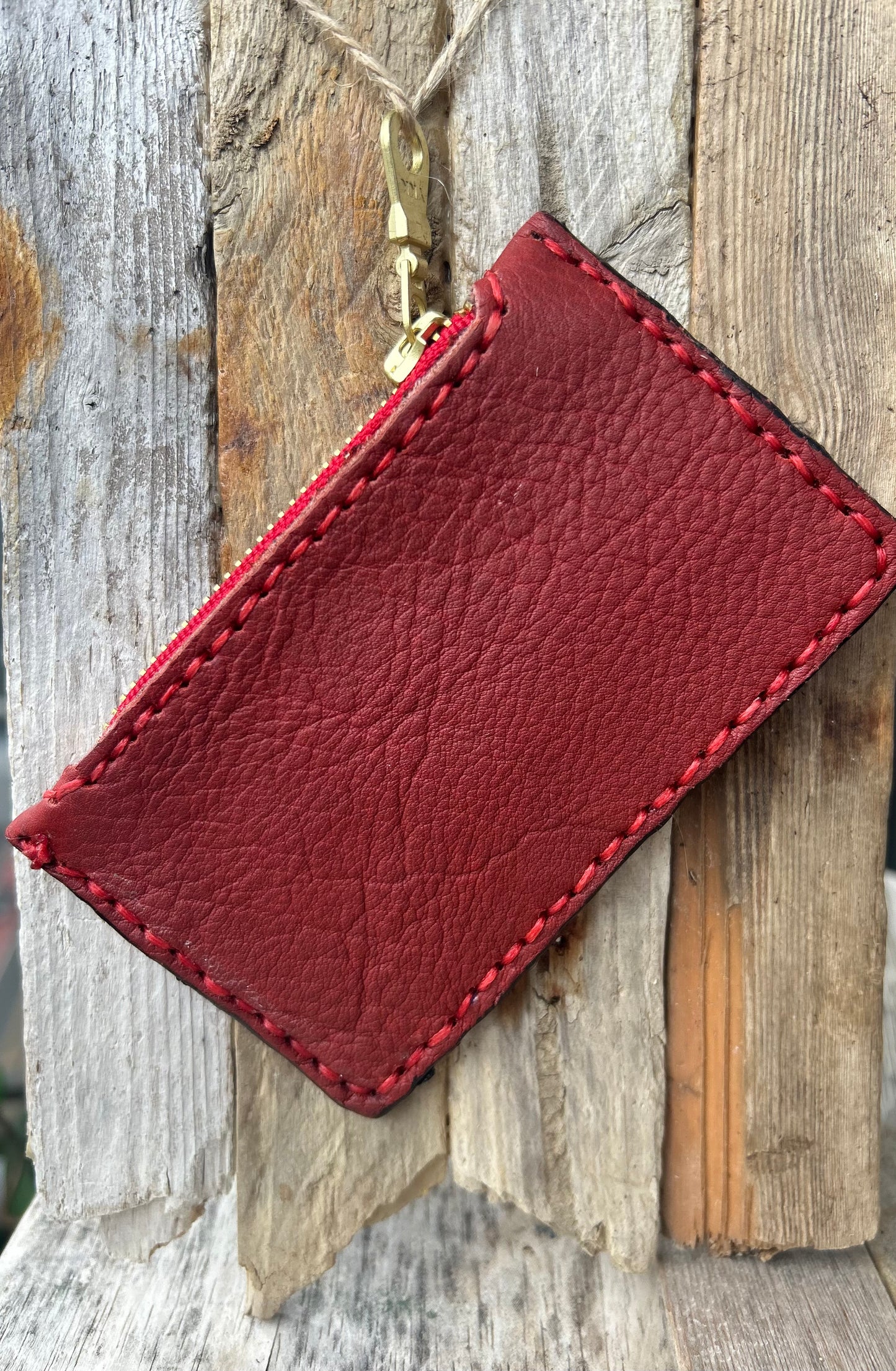 Small Essentials (Zipped) Red